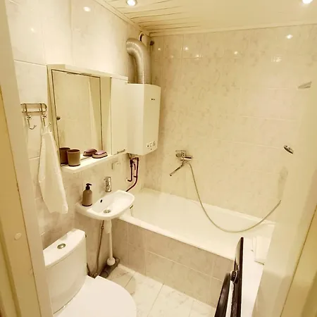 Center Ground Floor Apartman *